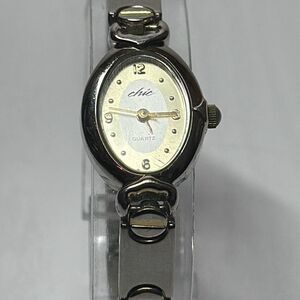 Vintage‎ CHIC Ladies Gold Silver Stainless Steel Watch CH312 LOOK